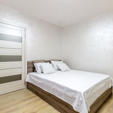 City Center Vip Studio Apartment Лвив Екстериор снимка