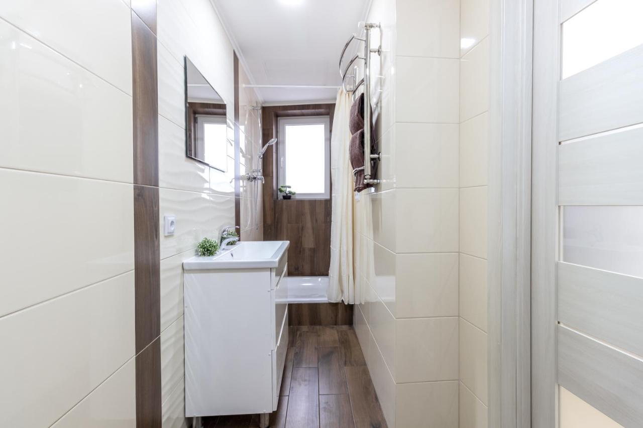 City Center Vip Studio Apartment Лвив Екстериор снимка