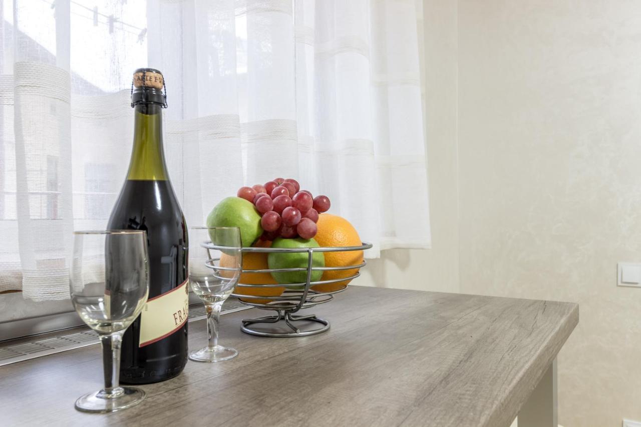 City Center Vip Studio Apartment Лвив Екстериор снимка