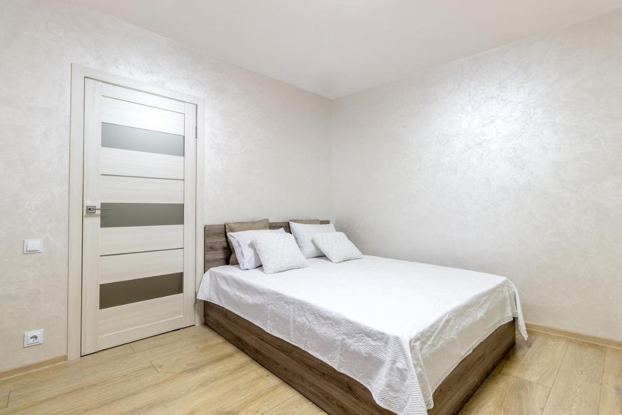 City Center Vip Studio Apartment Лвив Екстериор снимка