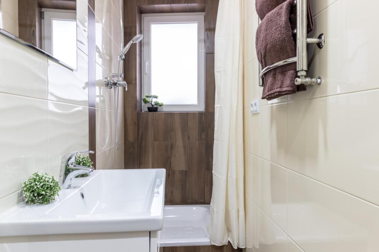 City Center Vip Studio Apartment Лвив Екстериор снимка
